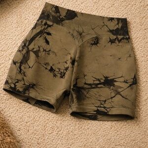 High-Waist Tie-Dye Olive Green Women’s Workout Shorts